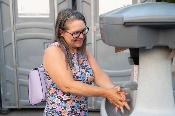 Portable Toilet Options We Offer in Taft Heights, CA